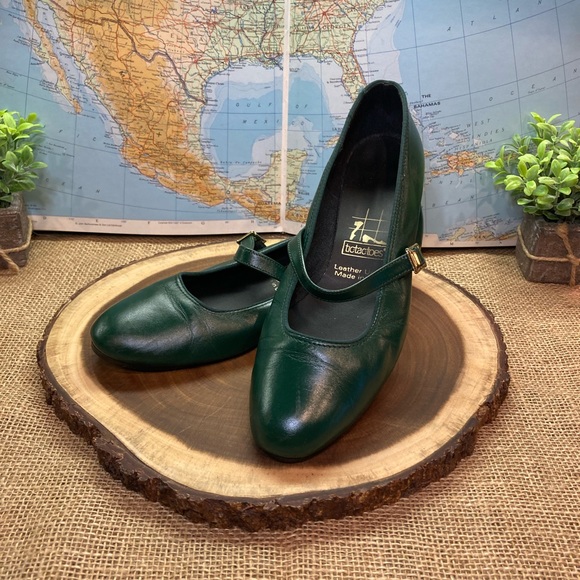 Tic Tac Toes Shoes Vintage Tic Tac Toes Leather Mary Jane Dance